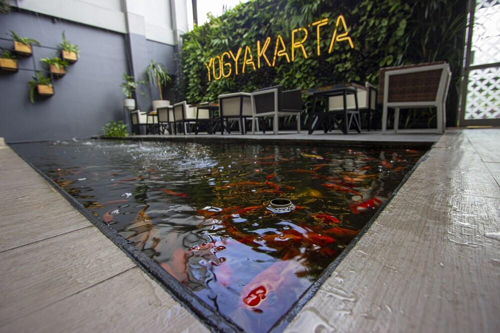 Hotel Dafam Fortuna Seturan Maguwo Exterior foto