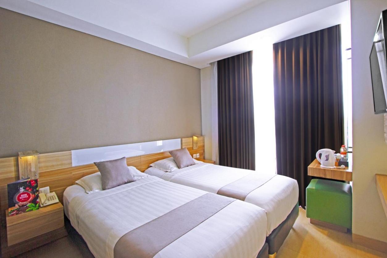 Hotel Dafam Fortuna Seturan Maguwo Exterior foto