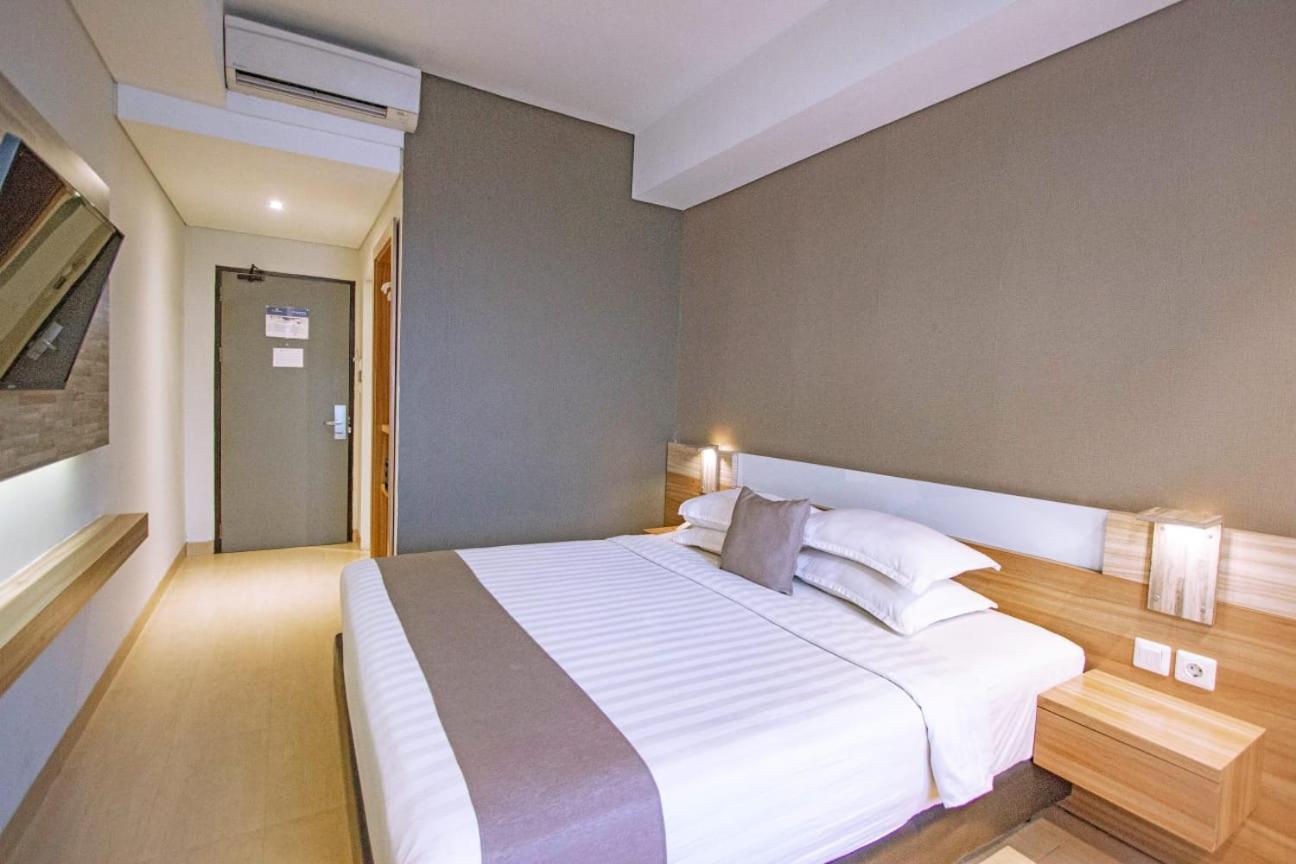 Hotel Dafam Fortuna Seturan Maguwo Exterior foto